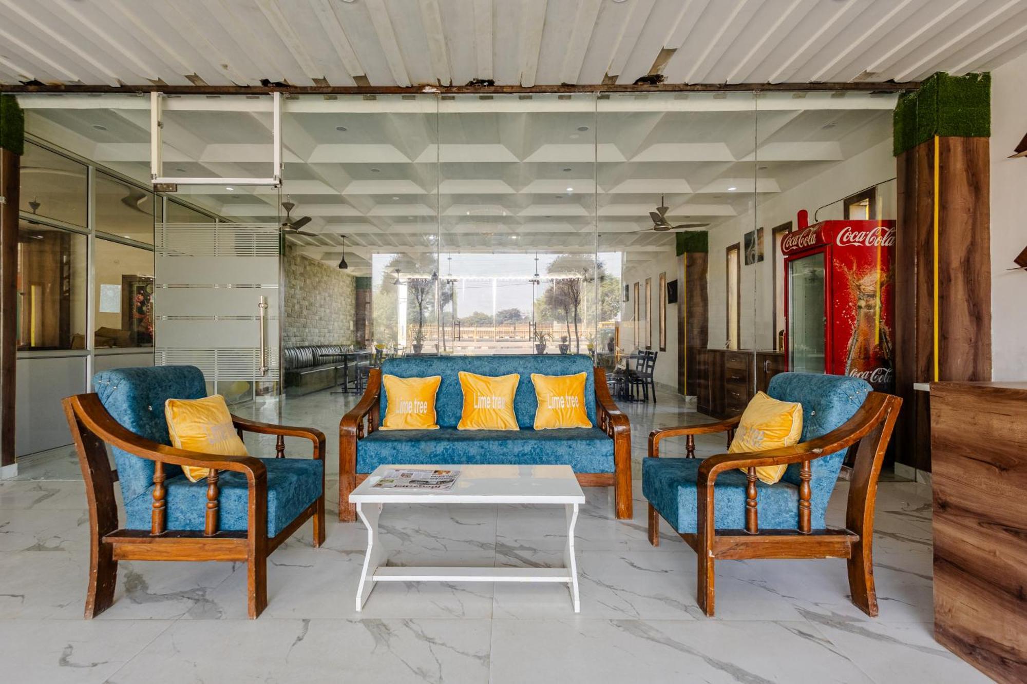 Lime Tree Hotel And Banquet Vrindavan Ngoại thất bức ảnh