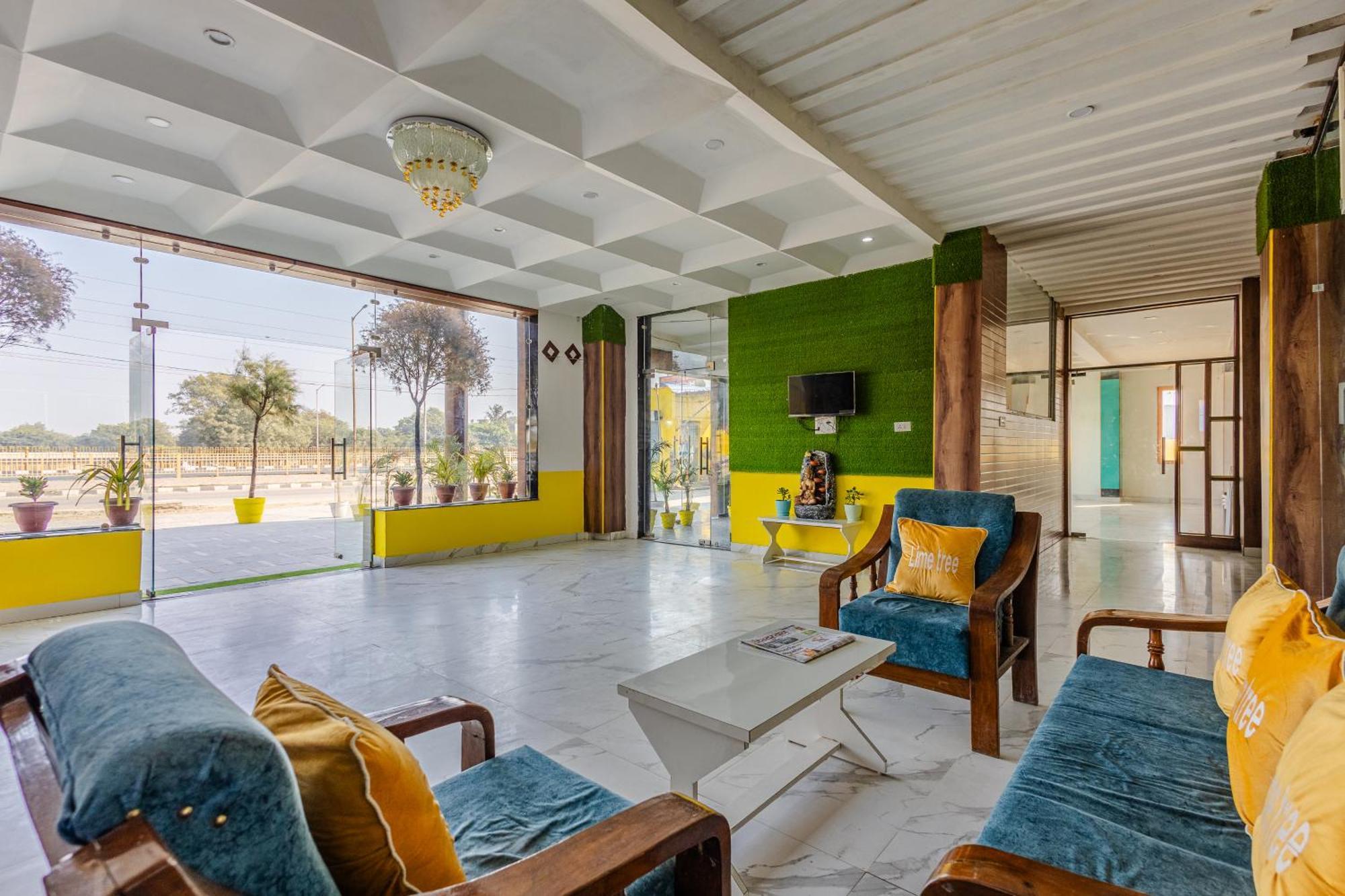 Lime Tree Hotel And Banquet Vrindavan Ngoại thất bức ảnh