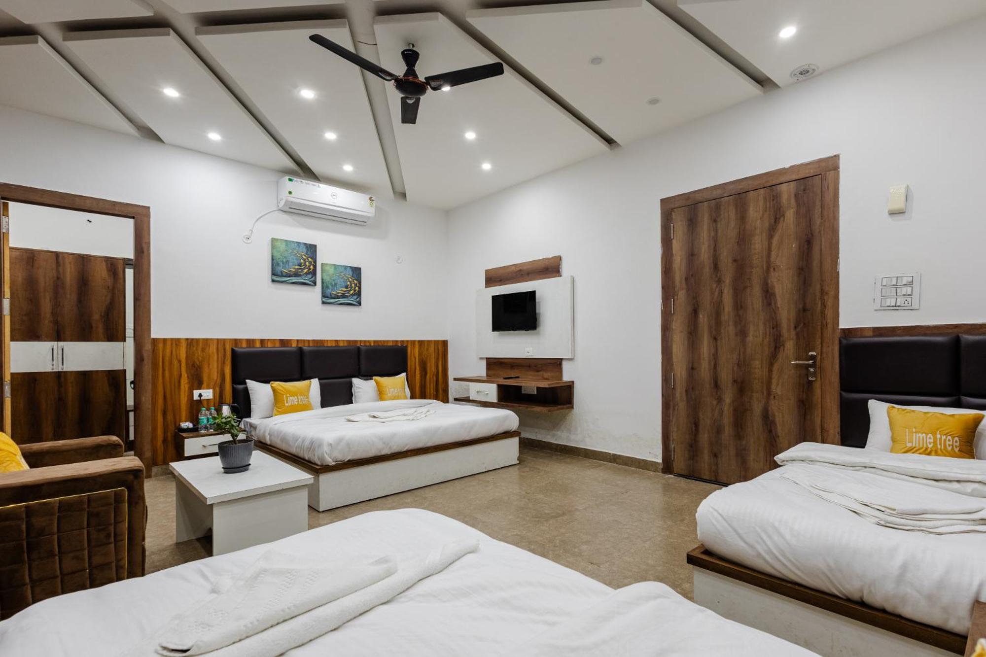 Lime Tree Hotel And Banquet Vrindavan Ngoại thất bức ảnh