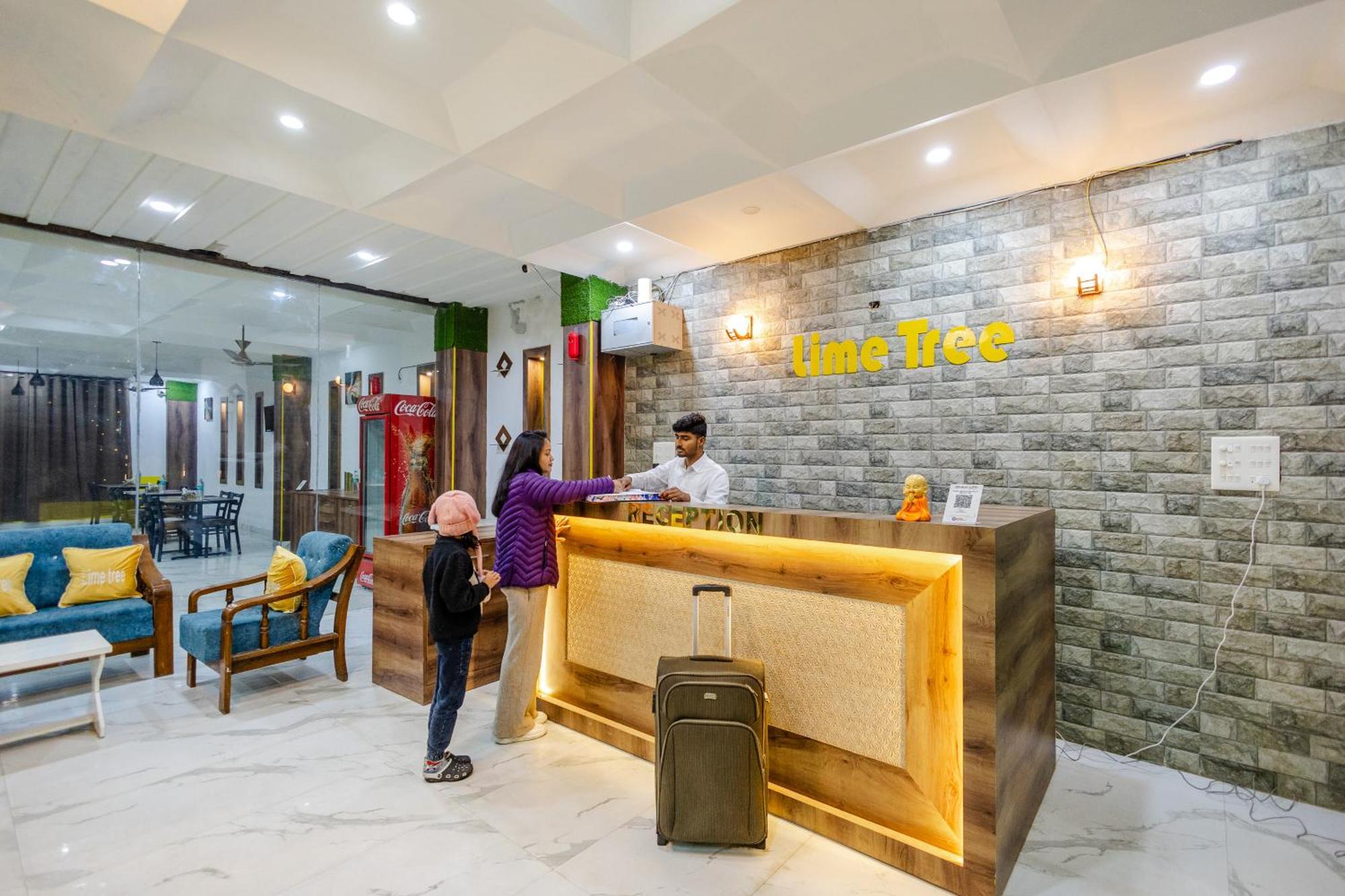 Lime Tree Hotel And Banquet Vrindavan Ngoại thất bức ảnh
