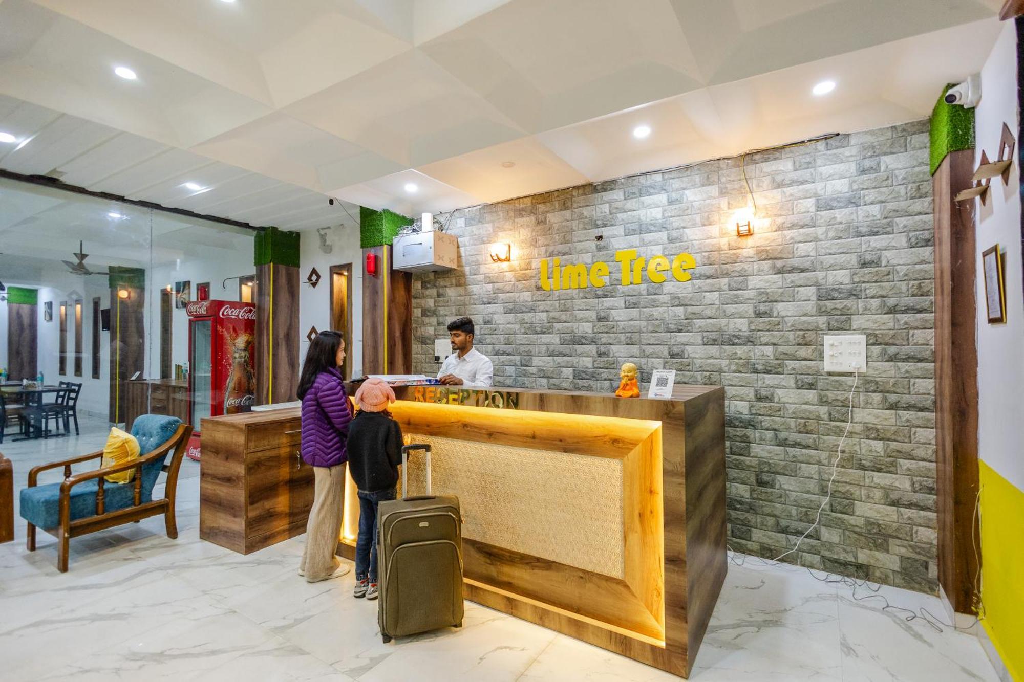 Lime Tree Hotel And Banquet Vrindavan Ngoại thất bức ảnh