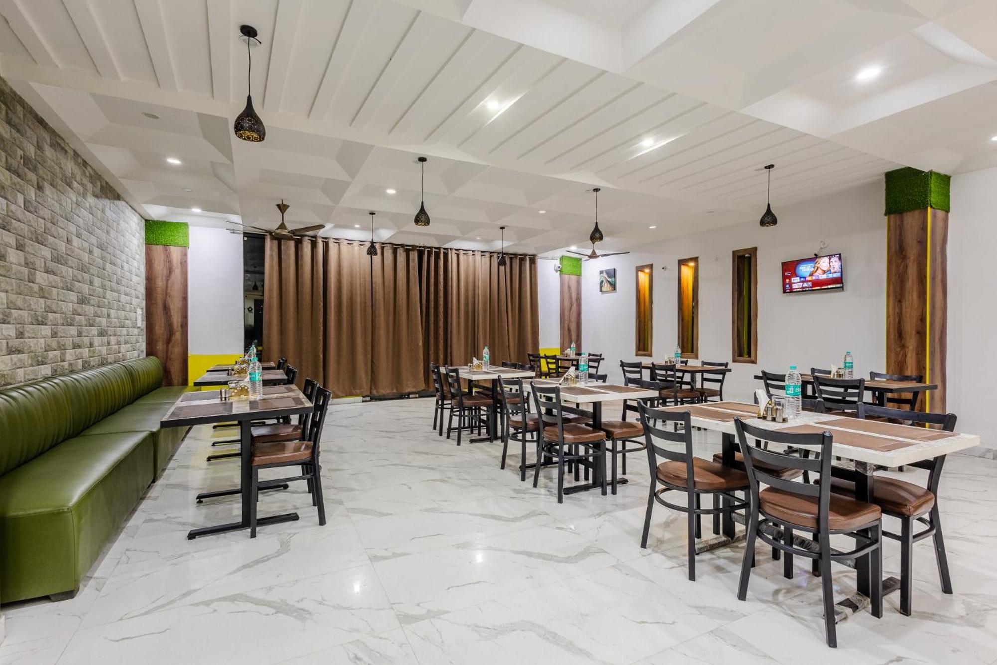 Lime Tree Hotel And Banquet Vrindavan Ngoại thất bức ảnh