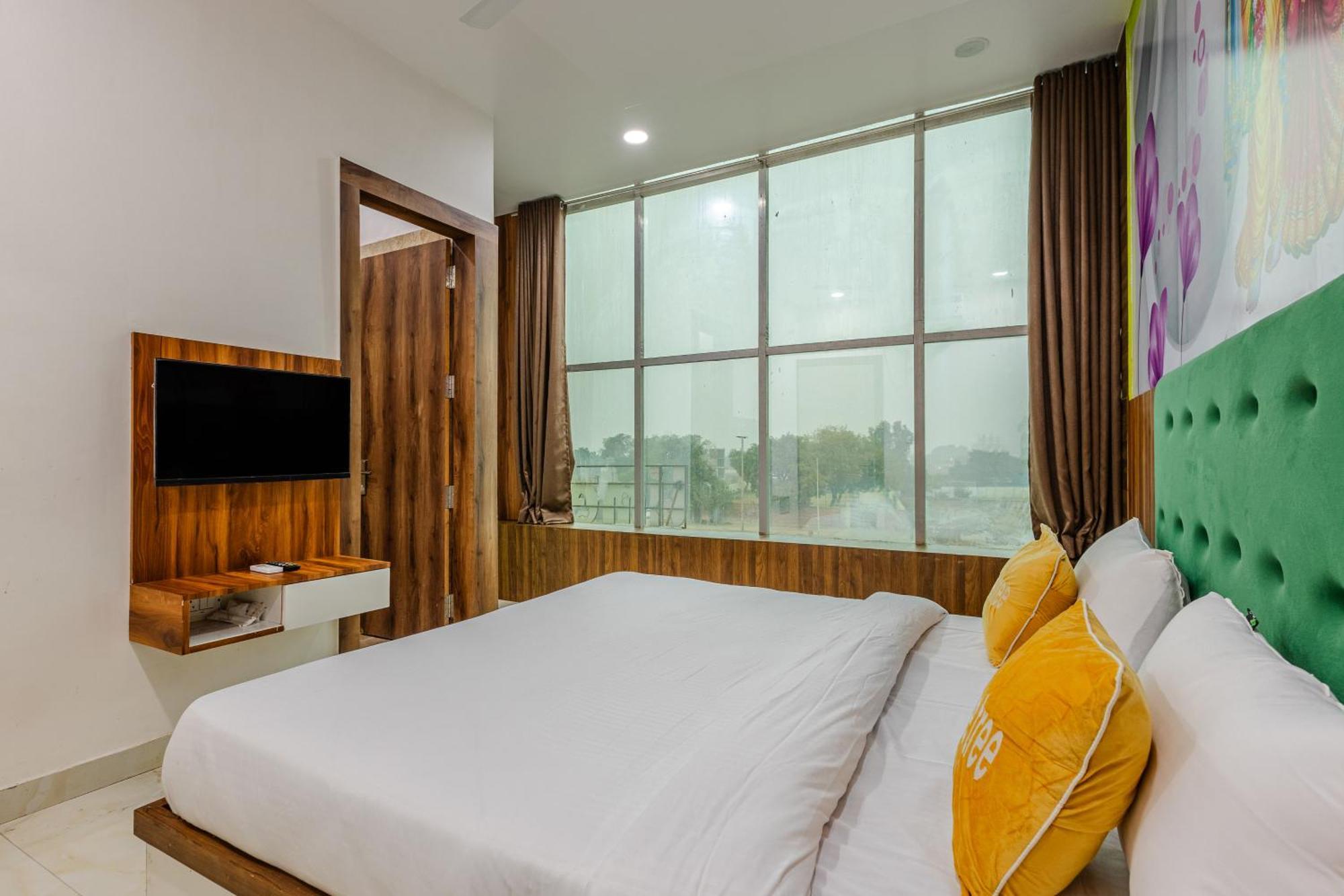 Lime Tree Hotel And Banquet Vrindavan Ngoại thất bức ảnh